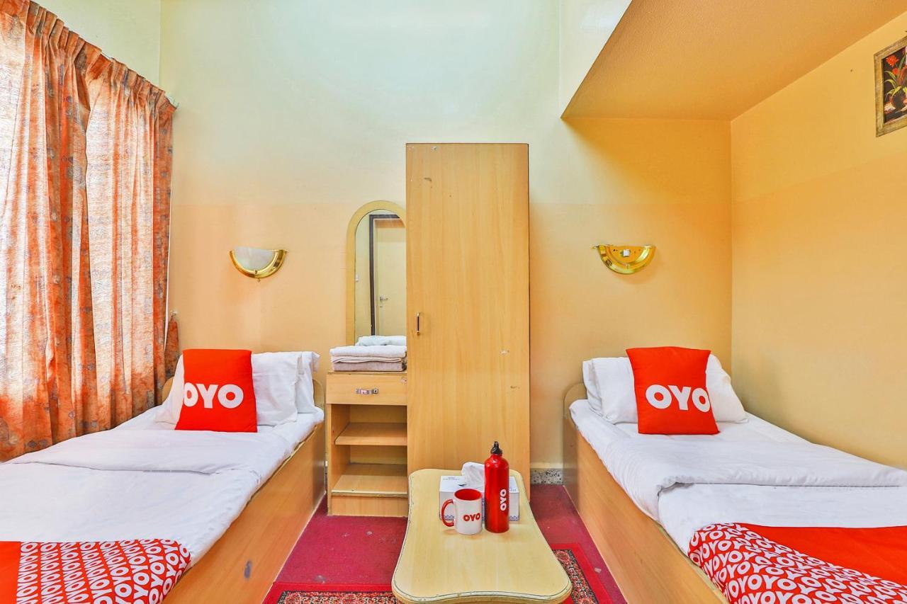 Oyo 393 Al Wehda Hotel Дубай Екстериор снимка