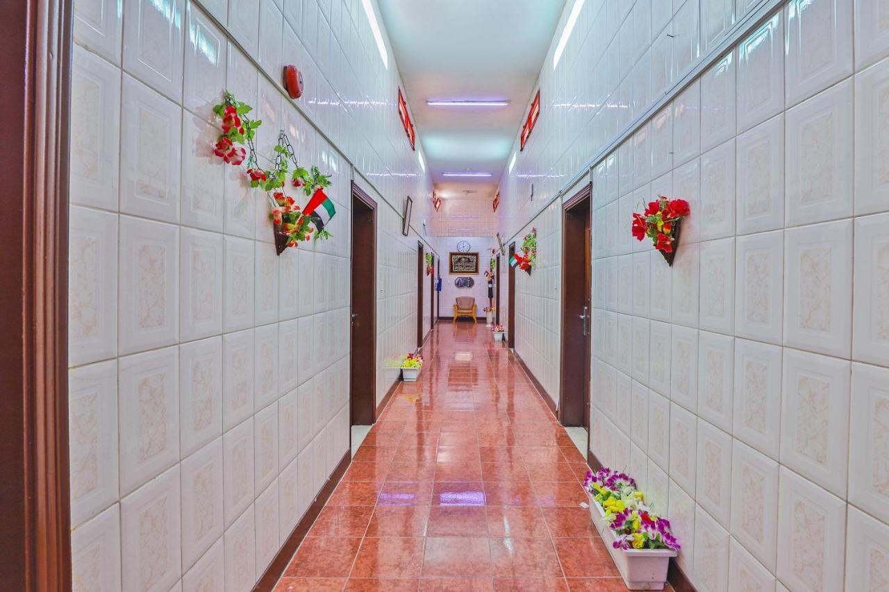 Oyo 393 Al Wehda Hotel Дубай Екстериор снимка