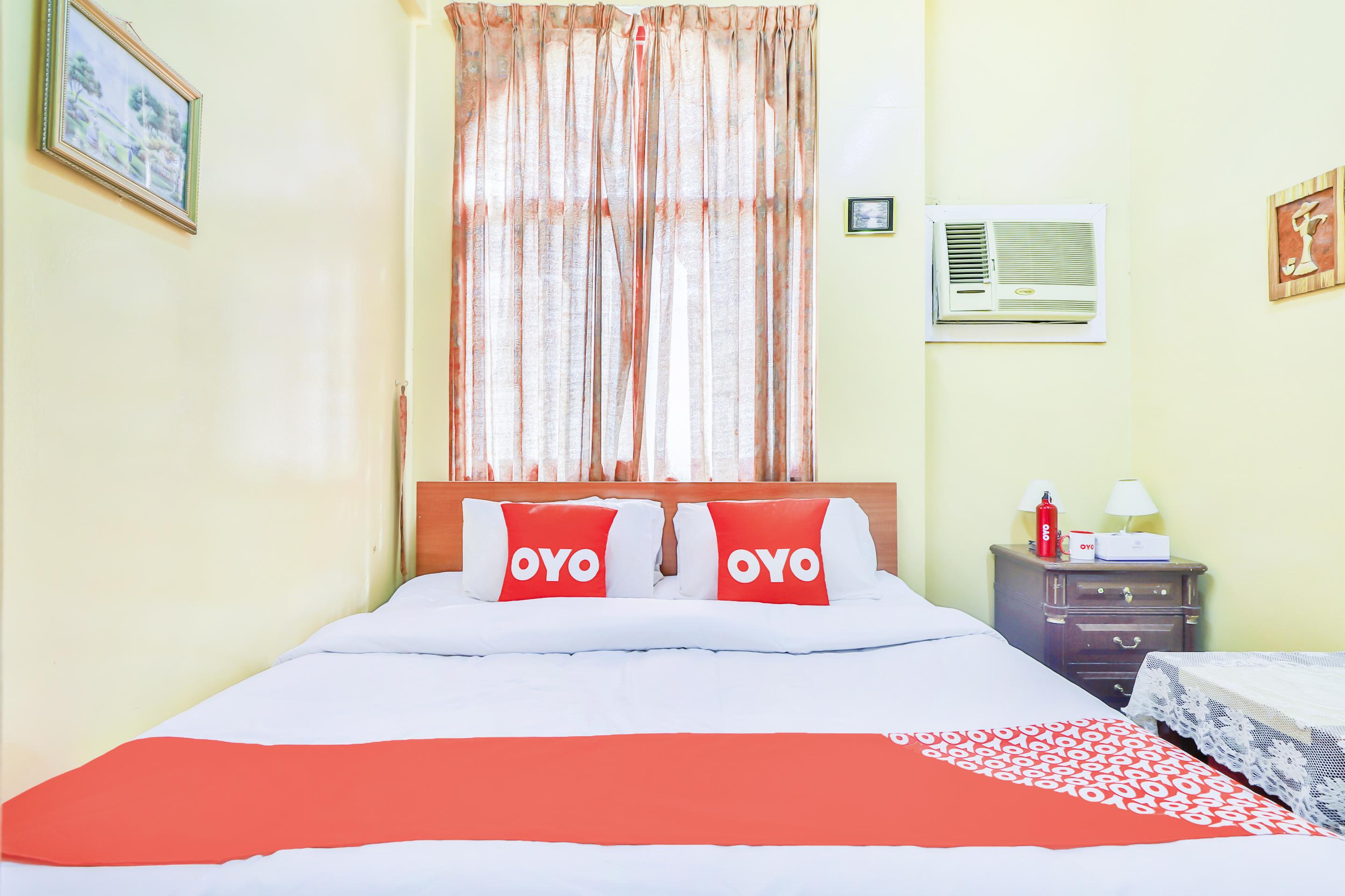 Oyo 393 Al Wehda Hotel Дубай Екстериор снимка