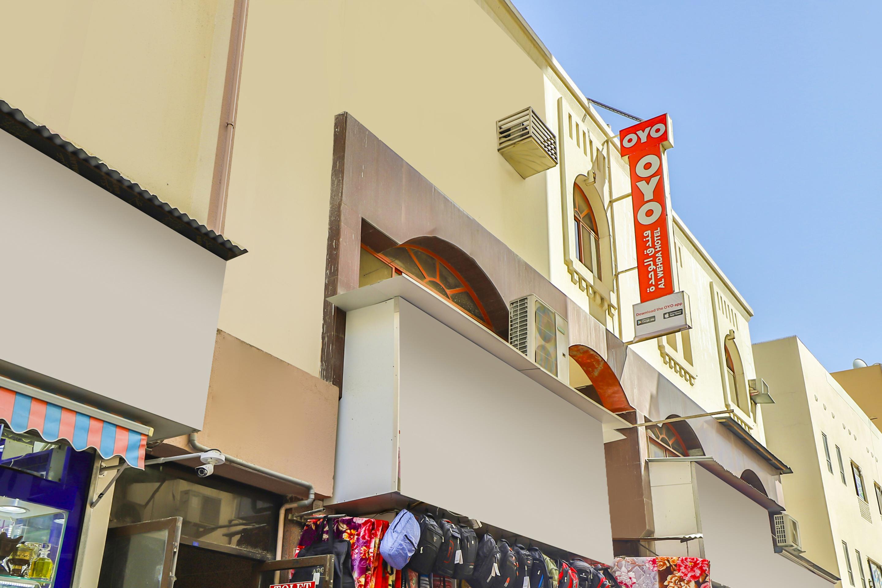 Oyo 393 Al Wehda Hotel Дубай Екстериор снимка