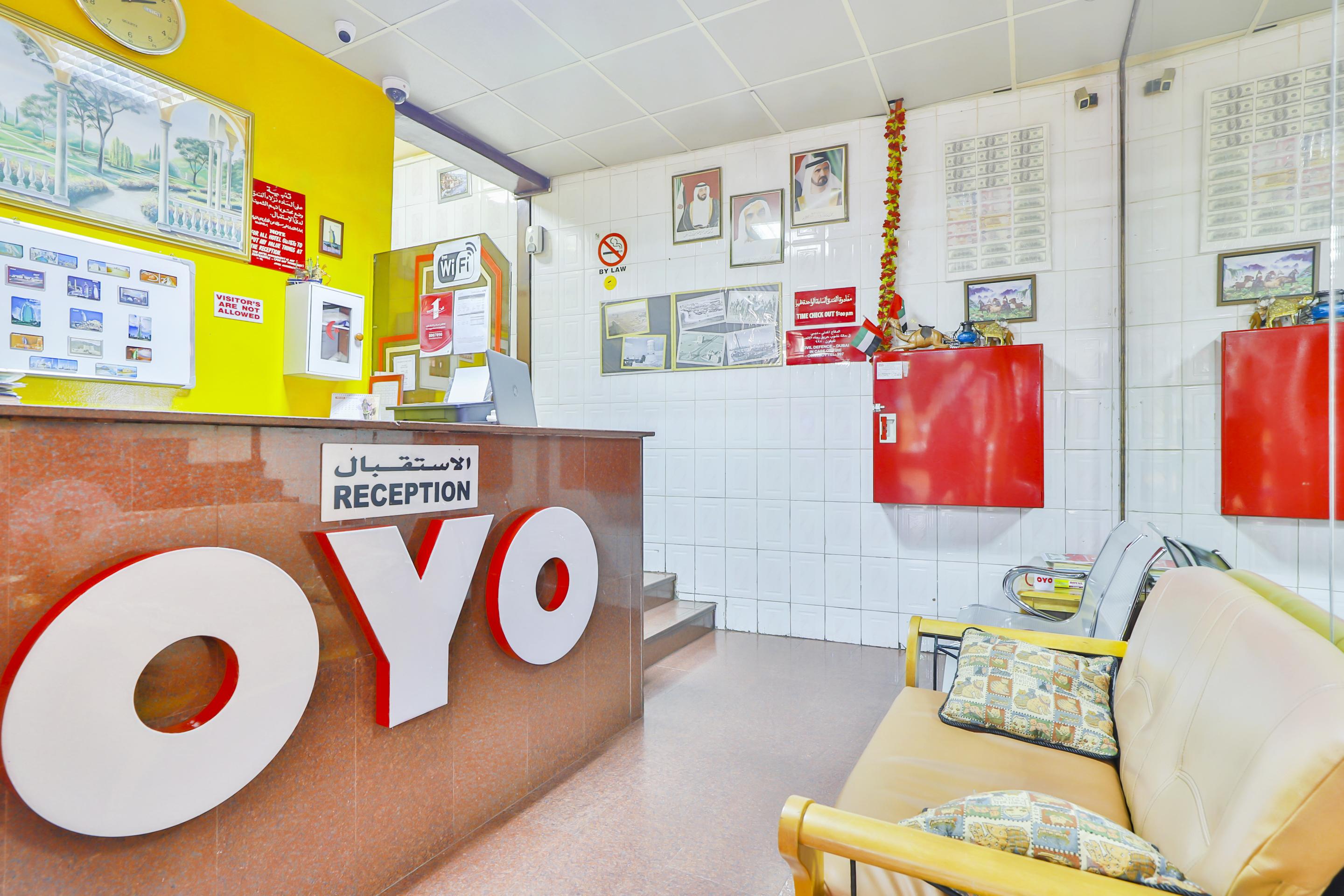 Oyo 393 Al Wehda Hotel Дубай Екстериор снимка